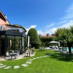 Aparthotel Costantina With Heated Pool