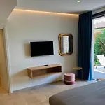 Costantina With Heated Pool Apartmanhotel 4*