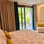 Apartmanhotel Costantina With Heated Pool Cannobio