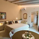 Costantina With Heated Pool Apartmanhotel