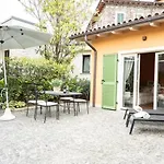 Costantina With Heated Pool Apartmanhotel Cannobio