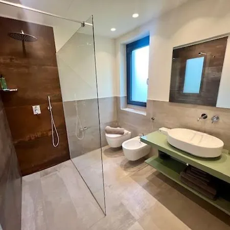 Costantina With Heated Pool 4*