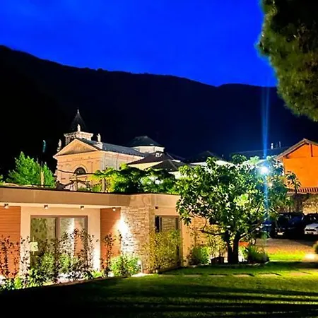 Costantina With Heated Pool *