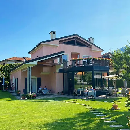아파트호텔 Costantina With Heated Pool 4*