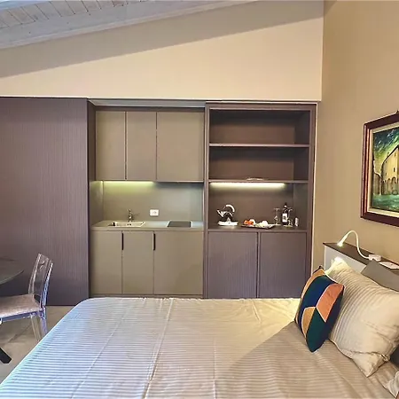 Aparthotel Costantina With Heated Pool