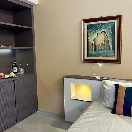 Aparthotel Costantina With Heated Pool 4*