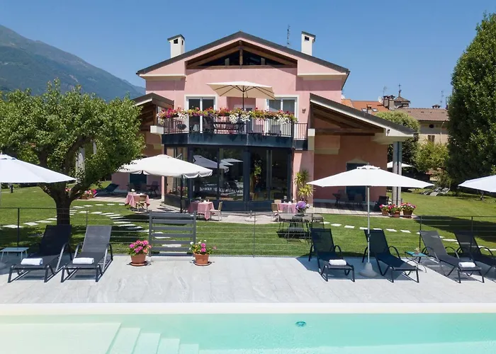 Costantina With Heated Pool Aparthotel