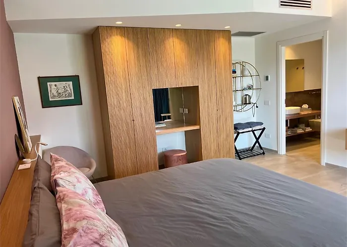 Aparthotel Costantina With Heated Pool Cannobio