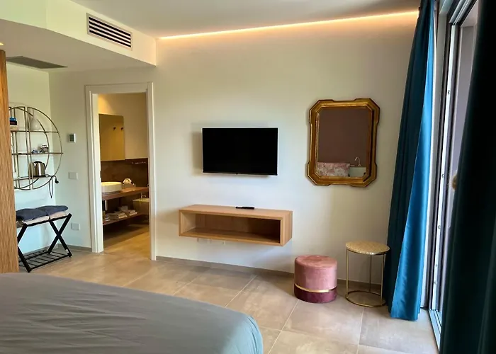 Aparthotel Costantina With Heated Pool