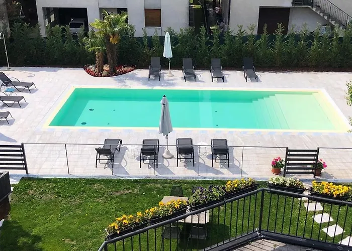 アパートホテル Costantina With Heated Pool