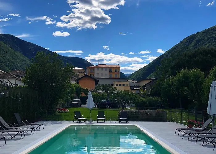 アパートホテル Costantina With Heated Pool 4*